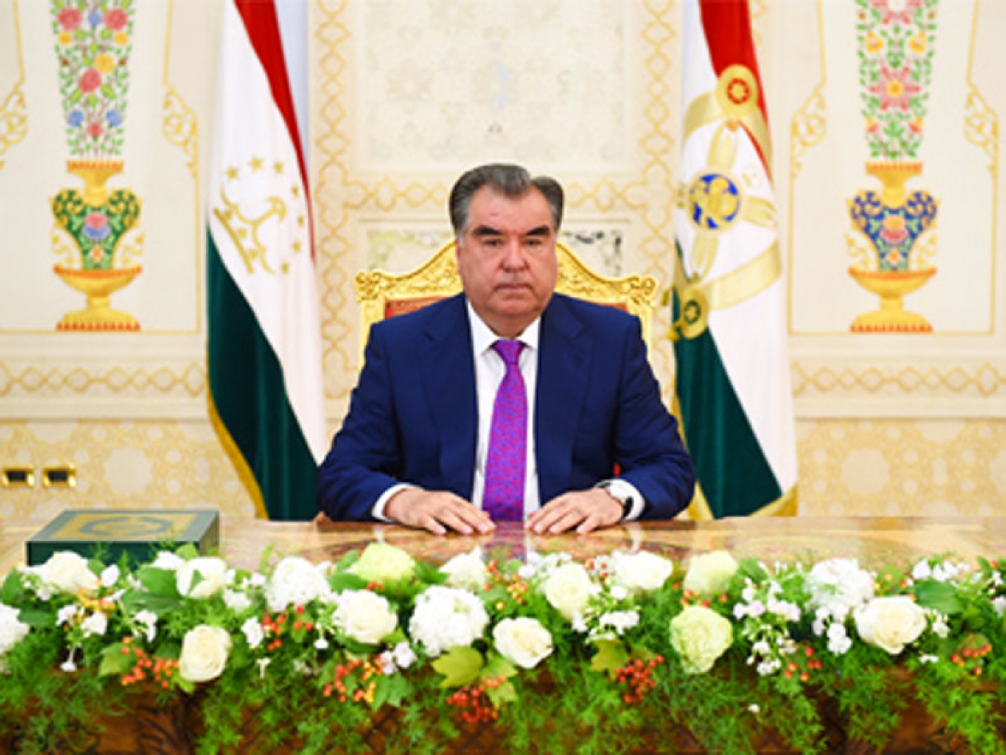 Эмомали Рахмон победил на президентских выборах в Таджикистане
